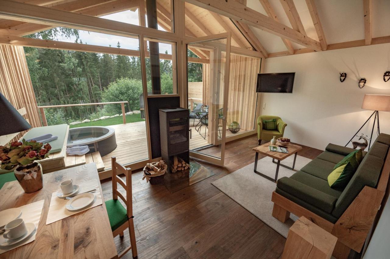Forstgut - Premium Waldchalets Und Lodge Suiten Regen Dış mekan fotoğraf