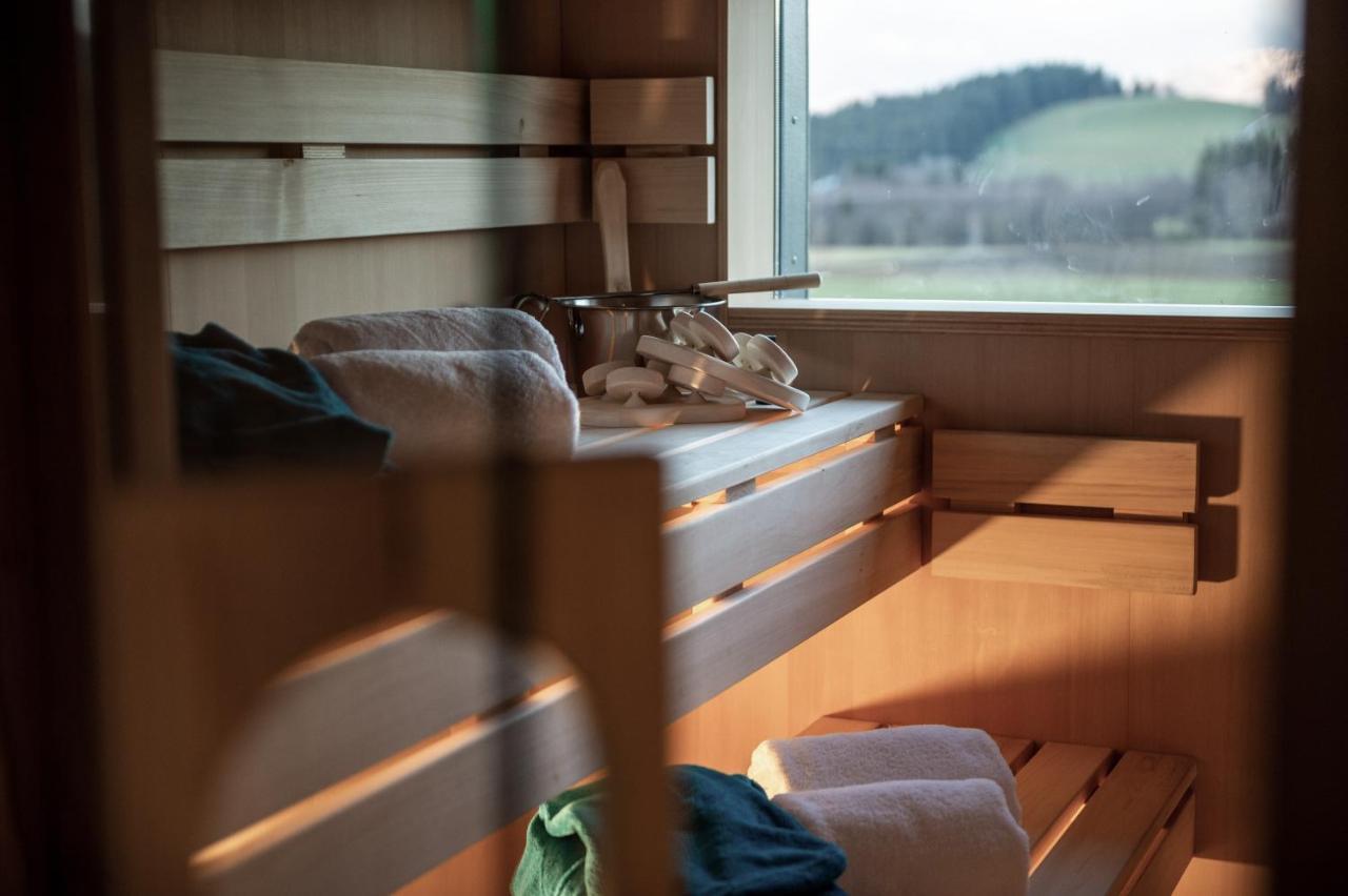 Forstgut - Premium Waldchalets Und Lodge Suiten Regen Dış mekan fotoğraf