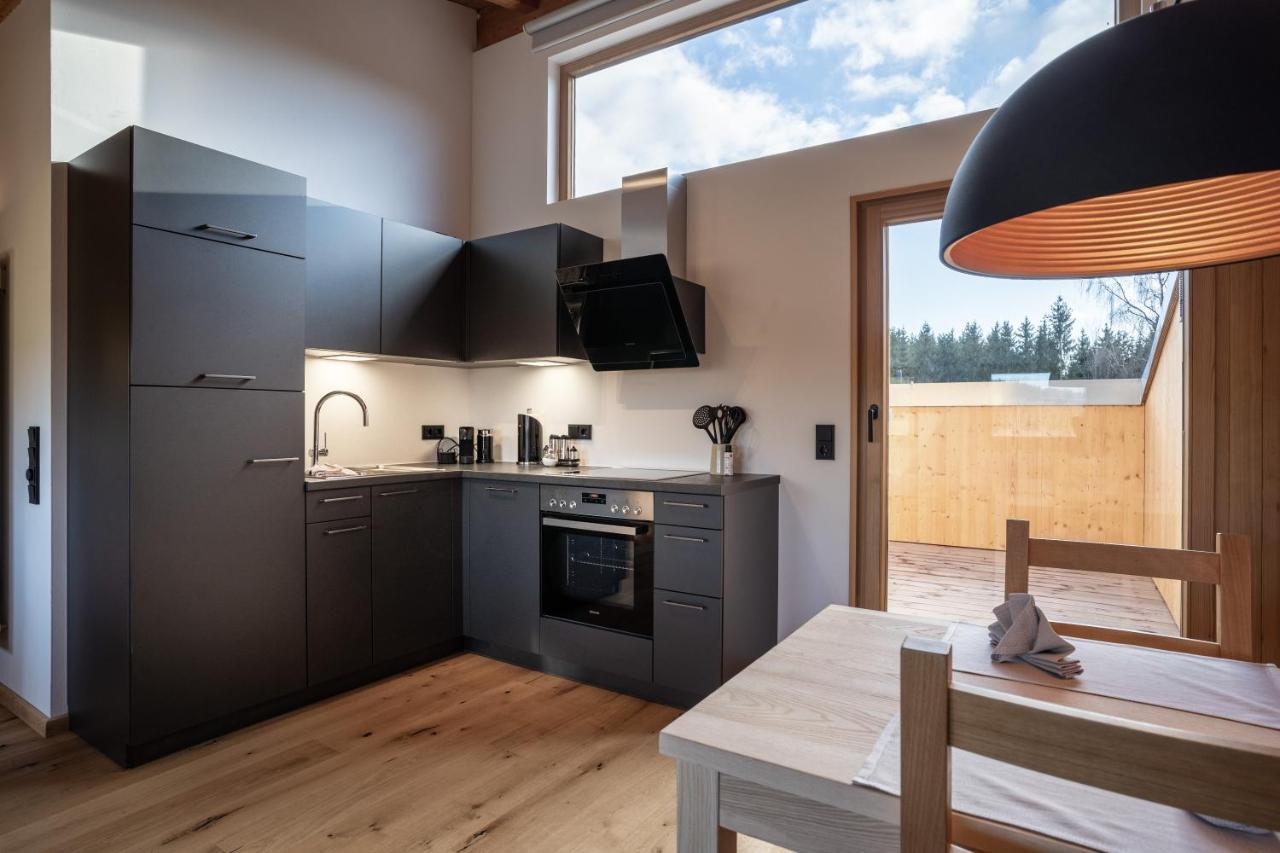 Forstgut - Premium Waldchalets Und Lodge Suiten Regen Dış mekan fotoğraf