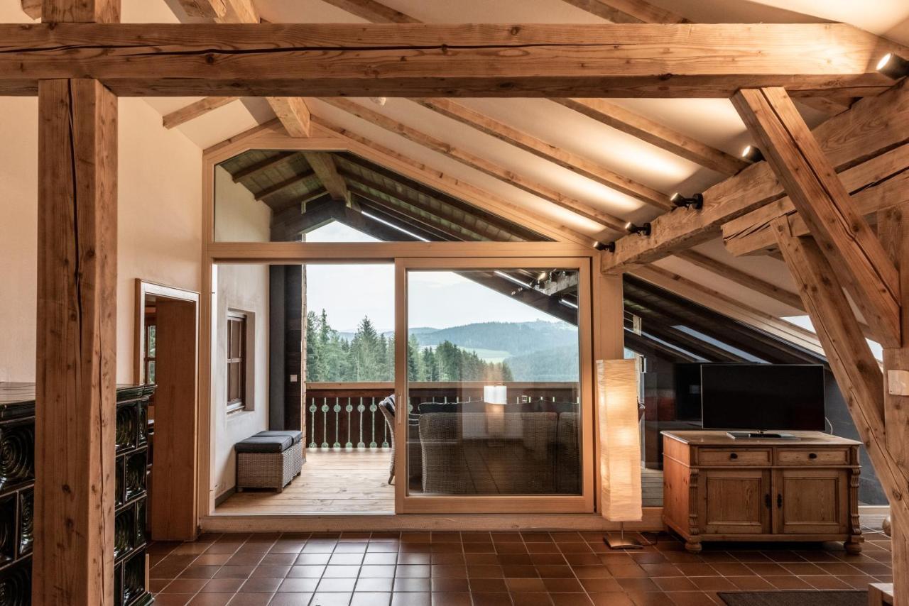 Forstgut - Premium Waldchalets Und Lodge Suiten Regen Dış mekan fotoğraf