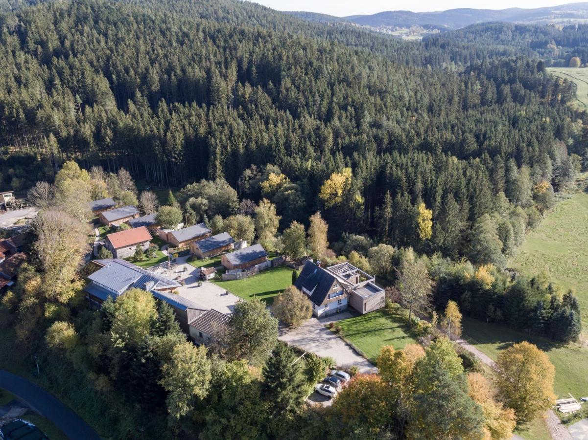Forstgut - Premium Waldchalets Und Lodge Suiten Regen Dış mekan fotoğraf